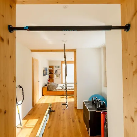 Modern 4br With Mountain Views In * Давос