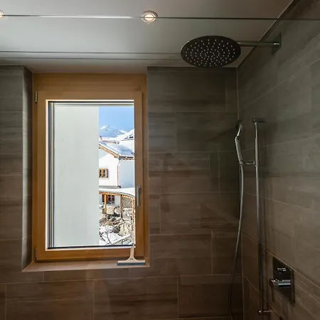 New Modern 4br With Mountain Views In * Davos