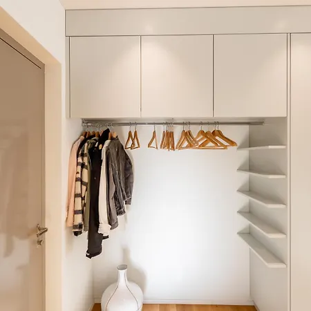 New Modern 4br With Mountain Views In Villa Davos