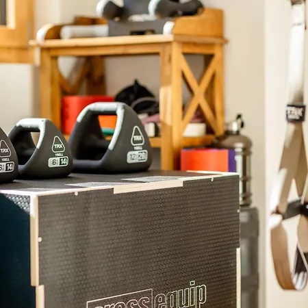 New Modern 4br With Mountain Views In Villa Davos