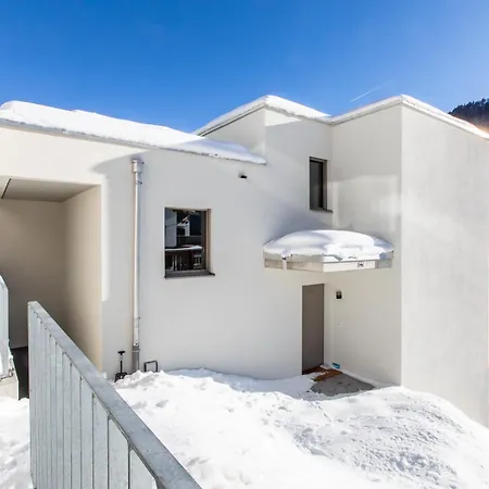 Вилла Modern 4br With Mountain Views In Давос