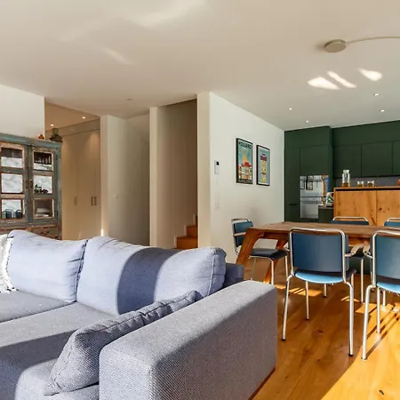 Вилла Modern 4br With Mountain Views In Давос