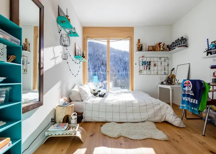 New Modern 4br With Mountain Views In *