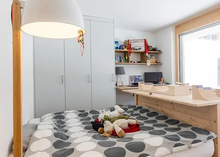 New Modern 4br With Mountain Views In * דאבוס