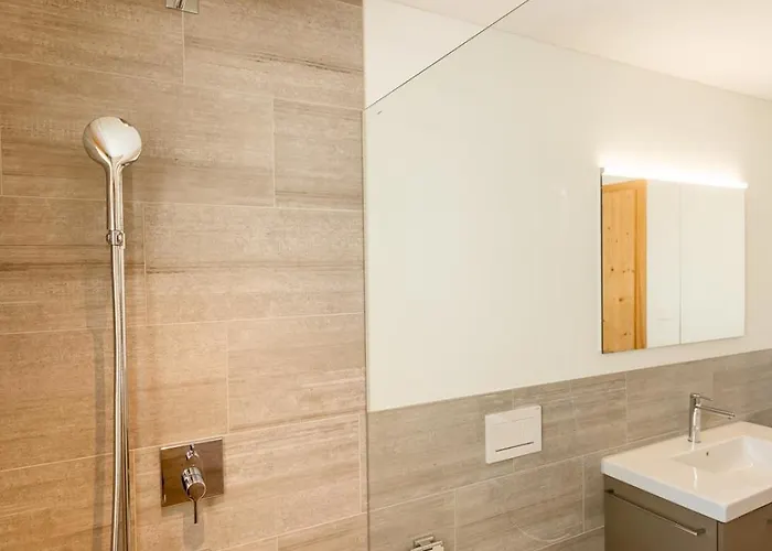 New Modern 4br With Mountain Views In * דאבוס