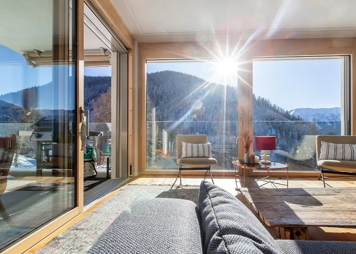 New Modern 4br With Mountain Views In Villa Davos